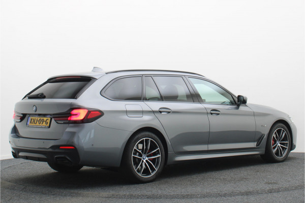 BMW 5 Serie Touring 530e Business Edition Plus M Sport Leer, Elektr. Stoelen, Camera, Apple Carplay, LED, PDC
