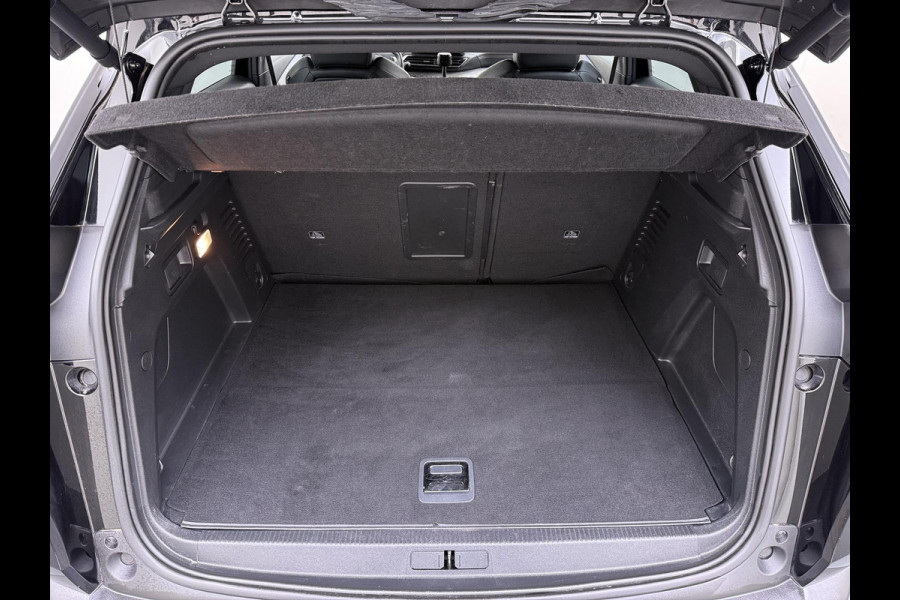 Peugeot 3008 1.6 HYbrid 225 GT VAN: 25.400,- VOOR: 23.440- UW WKVOORDEEL: 1.960 ,-| BLACK PACK| ELEKTRISCHE ACHTERKLEP| CAMERA| STOELVERWARMING| LED| FOCAL AUDIO| ADAPTIVE CRUISE CONTROL|