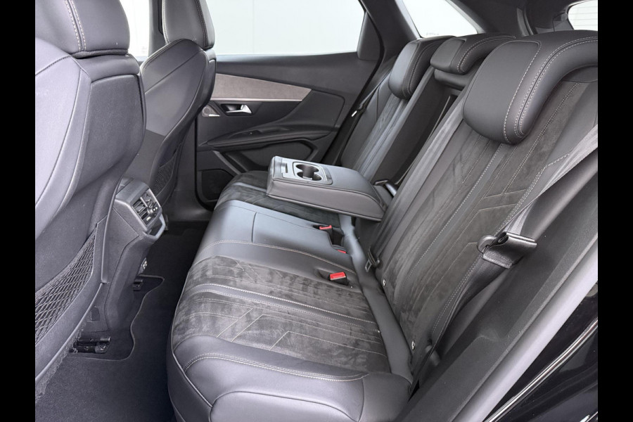 Peugeot 3008 1.6 HYbrid 225 GT VAN: 25.400,- VOOR: 23.440- UW WKVOORDEEL: 1.960 ,-| BLACK PACK| ELEKTRISCHE ACHTERKLEP| CAMERA| STOELVERWARMING| LED| FOCAL AUDIO| ADAPTIVE CRUISE CONTROL|
