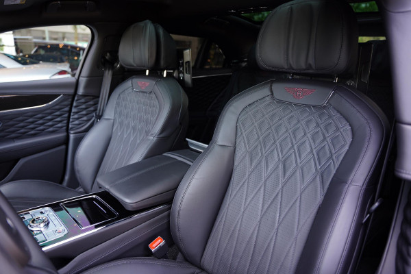 Bentley Flying Spur 2.9 V6 Hybrid Mulliner / Carbon / Multimedia /