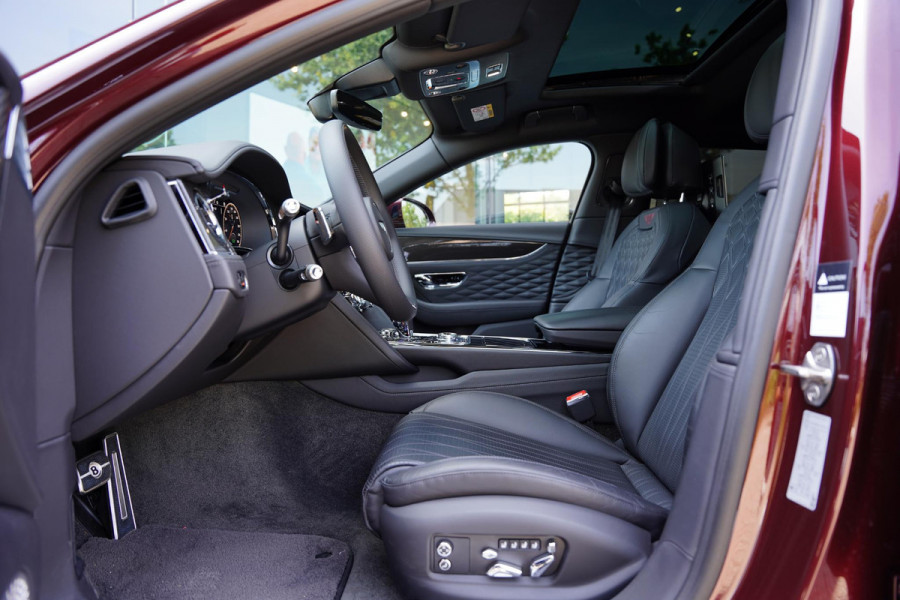 Bentley Flying Spur 2.9 V6 Hybrid Mulliner / Carbon / Multimedia /