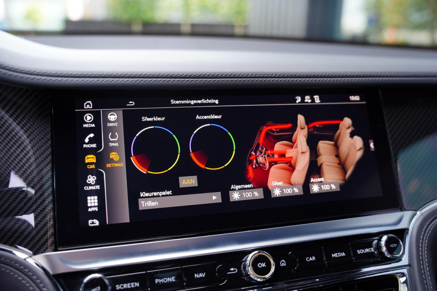Bentley Flying Spur 2.9 V6 Hybrid Mulliner / Carbon / Multimedia /