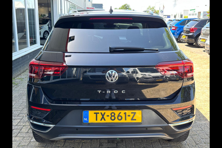Volkswagen T-Roc 1.0 TSI Sport | Apple Carplay | Leer | Stoelverwarming | Achterruitrijcamera | Adaptieve Cruise
