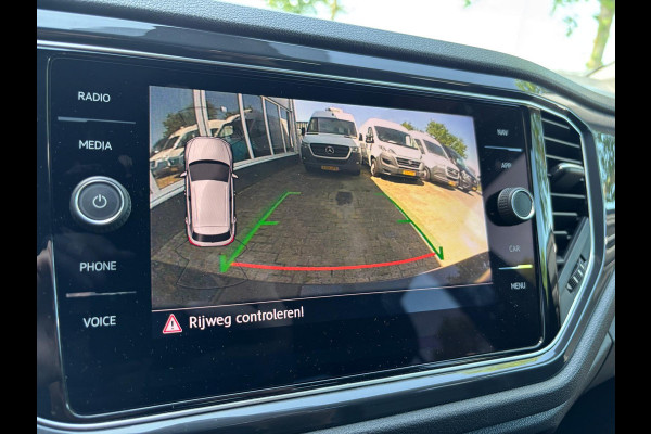Volkswagen T-Roc 1.0 TSI Sport | Apple Carplay | Leer | Stoelverwarming | Achterruitrijcamera | Adaptieve Cruise