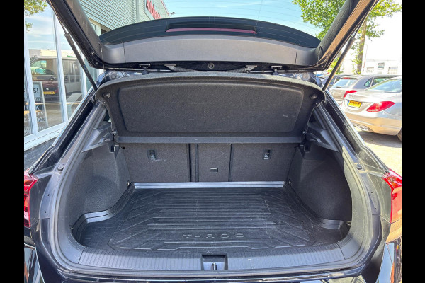 Volkswagen T-Roc 1.0 TSI Sport | Apple Carplay | Leer | Stoelverwarming | Achterruitrijcamera | Adaptieve Cruise
