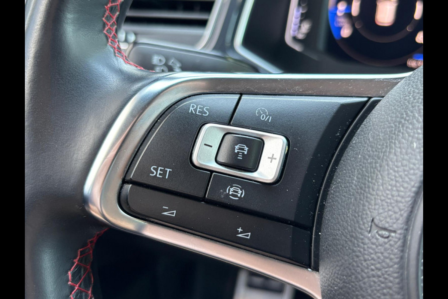 Volkswagen T-Roc 1.0 TSI Sport | Apple Carplay | Leer | Stoelverwarming | Achterruitrijcamera | Adaptieve Cruise