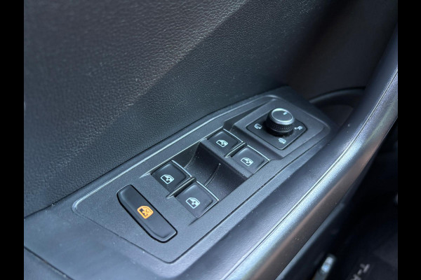 Volkswagen T-Roc 1.0 TSI Sport | Apple Carplay | Leer | Stoelverwarming | Achterruitrijcamera | Adaptieve Cruise