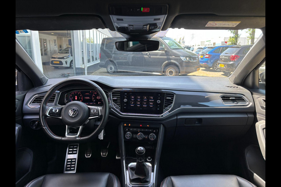 Volkswagen T-Roc 1.0 TSI Sport | Apple Carplay | Leer | Stoelverwarming | Achterruitrijcamera | Adaptieve Cruise