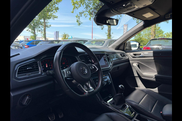 Volkswagen T-Roc 1.0 TSI Sport | Apple Carplay | Leer | Stoelverwarming | Achterruitrijcamera | Adaptieve Cruise