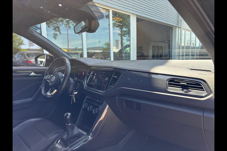 Volkswagen T-Roc 1.0 TSI Sport | Apple Carplay | Leer | Stoelverwarming | Achterruitrijcamera | Adaptieve Cruise
