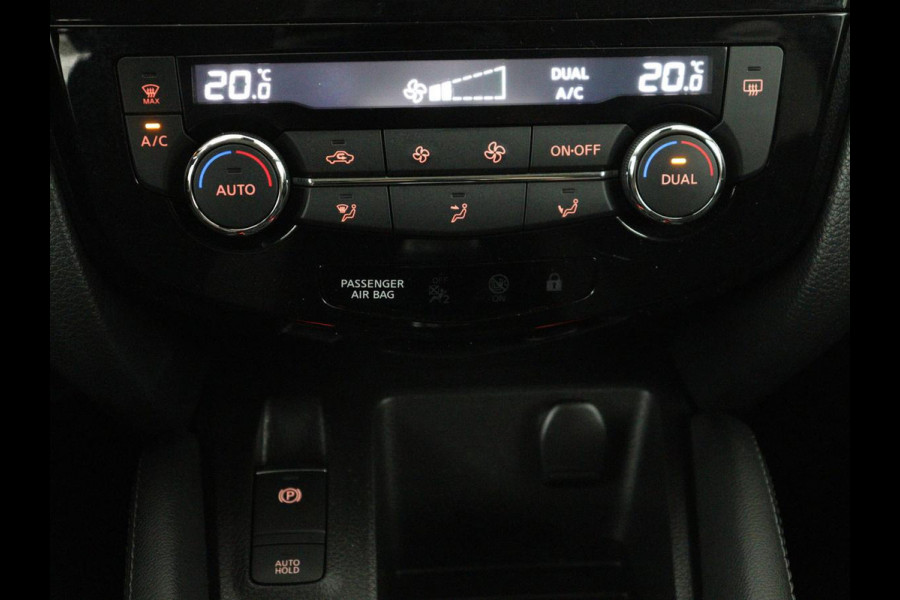 Nissan QASHQAI 1.3 DIG-T N-Connecta | Trekhaak | Panoramadak | 360 Camera | Keyless | Parkeerhulp | Navigatie | Cruise control | Climate control | Bluetooth | DAB