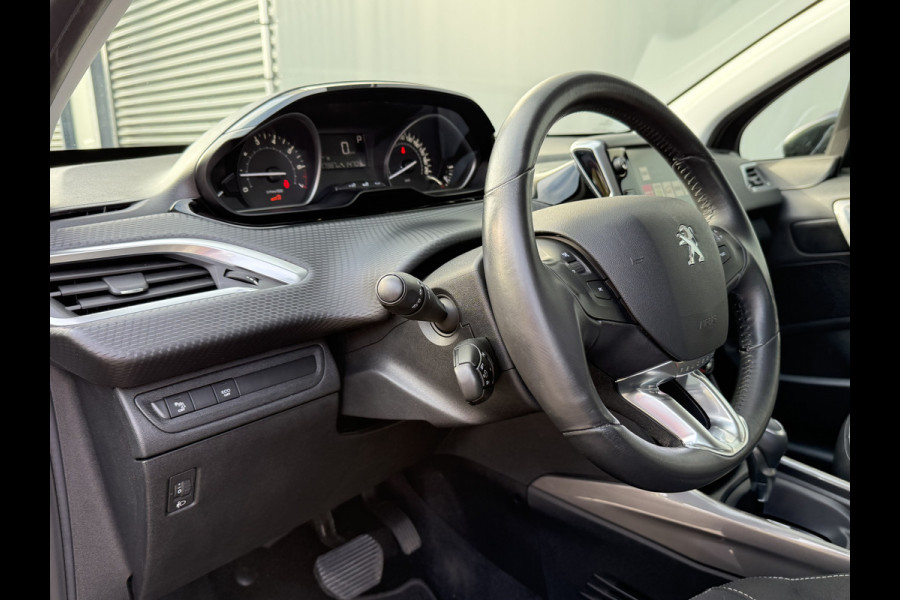 Peugeot 2008 BWJ 2018 | 1.2PT 110PK Blue Lion AUTOMAAT | NWE APK | AIRCO | NAVI | CRUISE | PDC | CARPLAY | DAB+ |