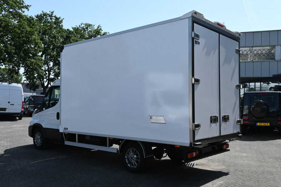 Iveco Daily 35S18 3.0 180 pk Hi-Matic Bakwagen ACC, Geveerde stoel, Apple Carplay/Android Auto