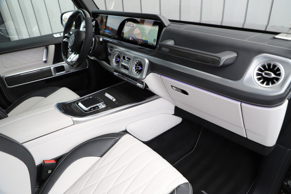 Mercedes-Benz G-Klasse AMG 63 | 585PK | G-Manufaktur | Massage | Facelift | Carbon | Burmester | Keyless-go | Schuifdak | Distronic+ | Stoelkoeling | 2