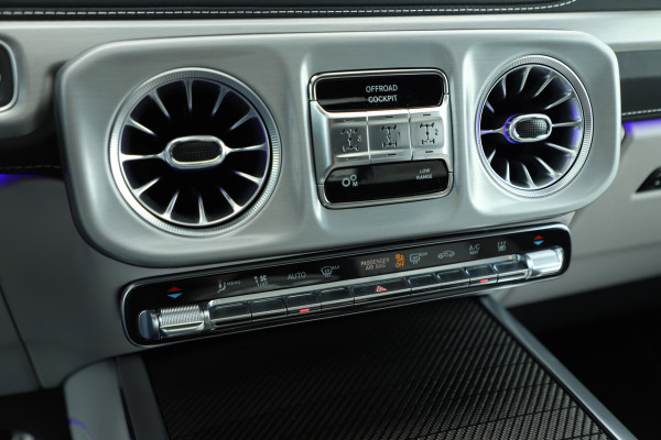 Mercedes-Benz G-Klasse AMG 63 | 585PK | G-Manufaktur | Massage | Facelift | Carbon | Burmester | Keyless-go | Schuifdak | Distronic+ | Stoelkoeling | 2
