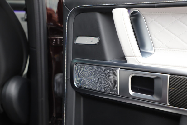 Mercedes-Benz G-Klasse AMG 63 | 585PK | G-Manufaktur | Massage | Facelift | Carbon | Burmester | Keyless-go | Schuifdak | Distronic+ | Stoelkoeling | 2