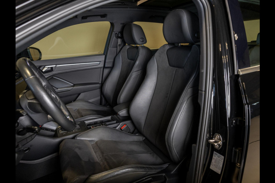 Audi Q3 45 TFSI e 2x S-Line edition / 245pk / Panorama dak / Keyless / Sfeerverlichting /