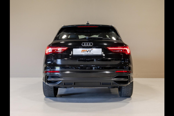 Audi Q3 45 TFSI e 2x S-Line edition / 245pk / Panorama dak / Keyless / Sfeerverlichting /