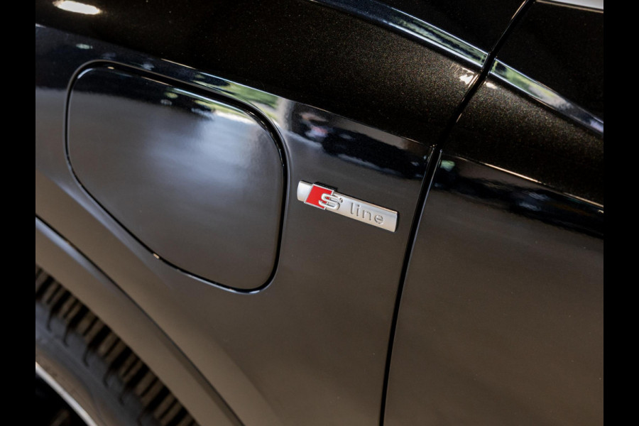 Audi Q3 45 TFSI e 2x S-Line edition / 245pk / Panorama dak / Keyless / Sfeerverlichting /