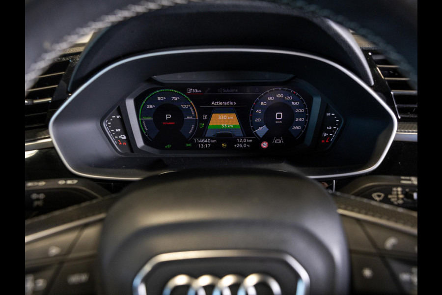 Audi Q3 45 TFSI e 2x S-Line edition / 245pk / Panorama dak / Keyless / Sfeerverlichting /