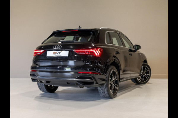 Audi Q3 45 TFSI e 2x S-Line edition / 245pk / Panorama dak / Keyless / Sfeerverlichting /