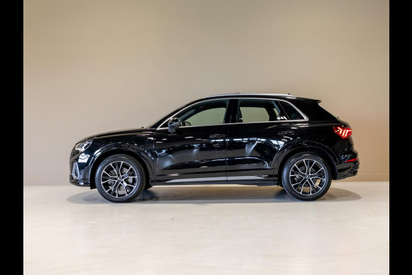 Audi Q3 45 TFSI e 2x S-Line edition / 245pk / Panorama dak / Keyless / Sfeerverlichting /