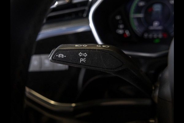 Audi Q3 45 TFSI e S edition / 245pk / Trekhaak / Bang & Olufsen / Keyless / Elektrische stoelverstelling met geheugen /