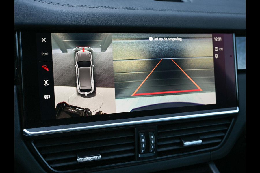 Porsche Cayenne 3.0 E-Hybrid | NL-Auto | Keramische Remmen | Achterasbesturing | Stoelmassage en -Ventilatie | Carbon Design | Luchtvering | 360 Camera | Panoramadak | Sport Chrono | Soft Close | 14-Wegs Memory Seats | Stuur Verwarmd |