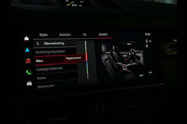 Porsche Cayenne 3.0 E-Hybrid | NL-Auto | Keramische Remmen | Achterasbesturing | Stoelmassage en -Ventilatie | Carbon Design | Luchtvering | 360 Camera | Panoramadak | Sport Chrono | Soft Close | 14-Wegs Memory Seats | Stuur Verwarmd |