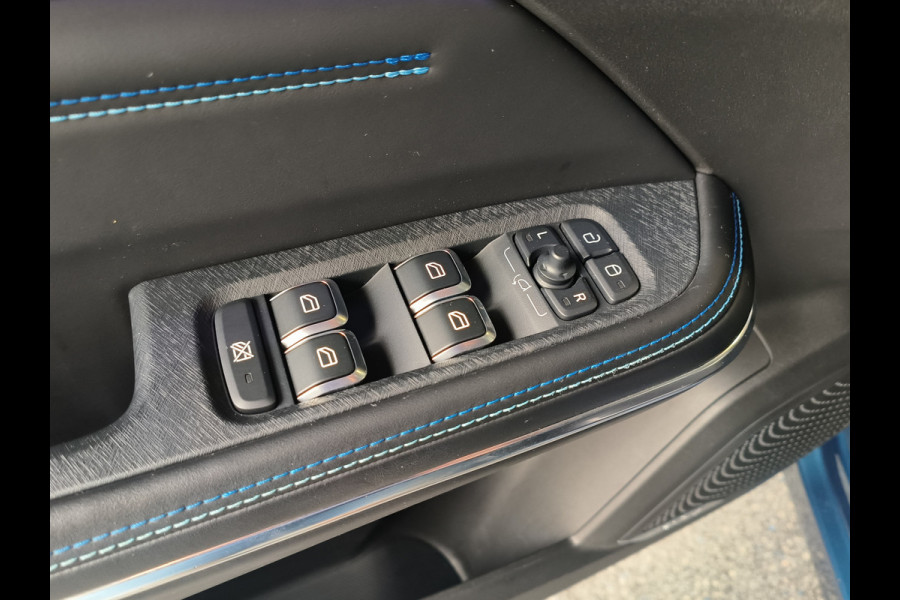Lynk & Co 01 1.5 T 261PK PHEV 7DCTH + trekhaak Rijklaar + 12 maanden Bovag-garantie Henk Jongen Auto's in Helmond,  al 50 jaar service zoals 't hoort!