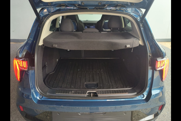 Lynk & Co 01 1.5 T 261PK PHEV 7DCTH + trekhaak Rijklaar + 12 maanden Bovag-garantie Henk Jongen Auto's in Helmond,  al 50 jaar service zoals 't hoort!