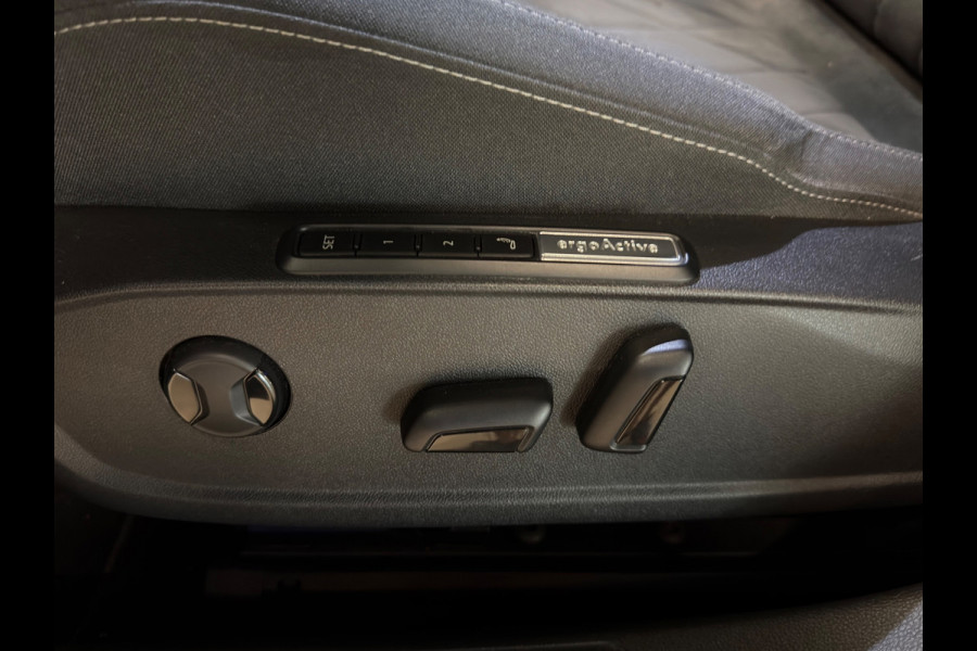 Volkswagen Golf 1.4 eHybrid Style | PLUG IN HYBRIDE | NARDO GREY | AMBIANCE | STOELMASSAGE