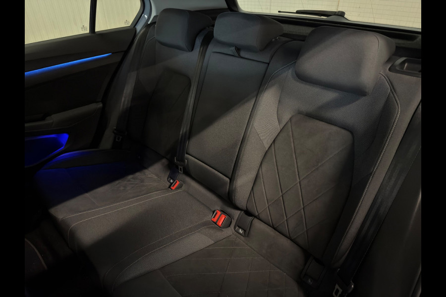 Volkswagen Golf 1.4 eHybrid Style | PLUG IN HYBRIDE | NARDO GREY | AMBIANCE | STOELMASSAGE