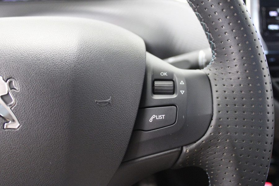 Peugeot 2008 1.2 PureTech Crossway Pano|Cruis|Clima|Navi.