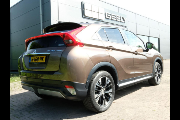 Mitsubishi Eclipse Cross 1.5 DI-T 4WD First Edition 163 PK | Adaptieve Cruise | Head Up Display | Full Leder | | Panorama dak | Stoelverwarming | 1.600kg Trekgewicht!