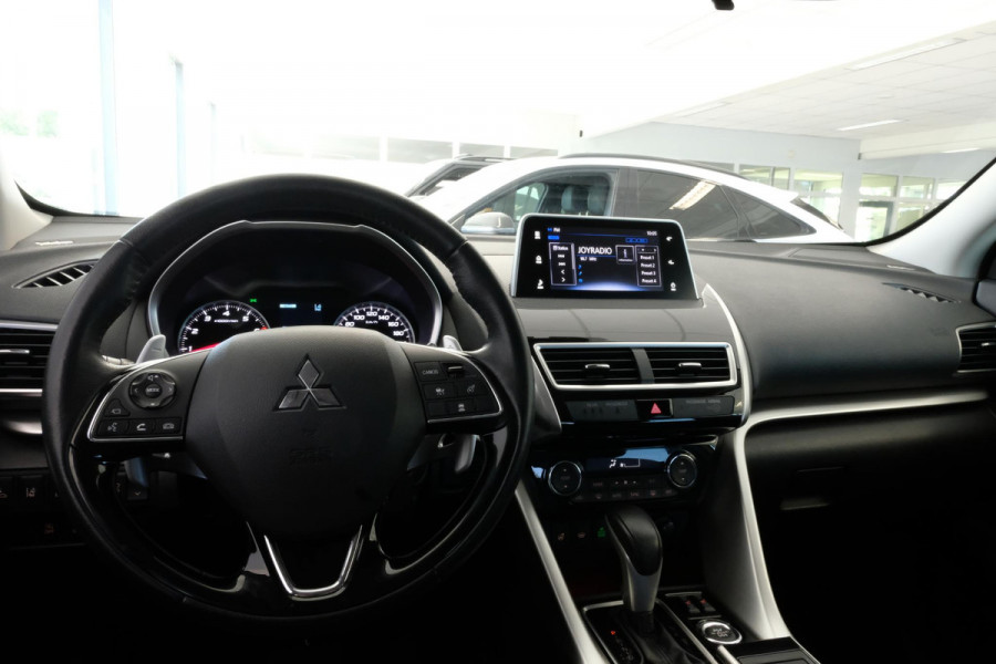 Mitsubishi Eclipse Cross 1.5 DI-T 4WD First Edition 163 PK | Adaptieve Cruise | Head Up Display | Full Leder | | Panorama dak | Stoelverwarming | 1.600kg Trekgewicht!