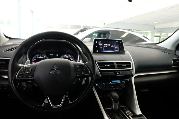 Mitsubishi Eclipse Cross 1.5 DI-T 4WD First Edition 163 PK | Adaptieve Cruise | Head Up Display | Full Leder | | Panorama dak | Stoelverwarming | 1.600kg Trekgewicht!