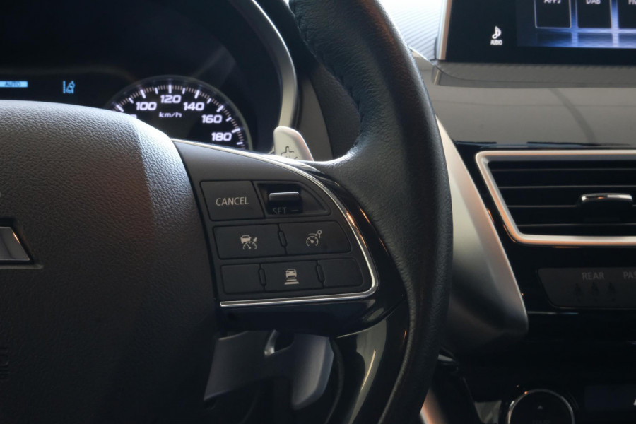 Mitsubishi Eclipse Cross 1.5 DI-T 4WD First Edition 163 PK | Adaptieve Cruise | Head Up Display | Full Leder | | Panorama dak | Stoelverwarming | 1.600kg Trekgewicht!