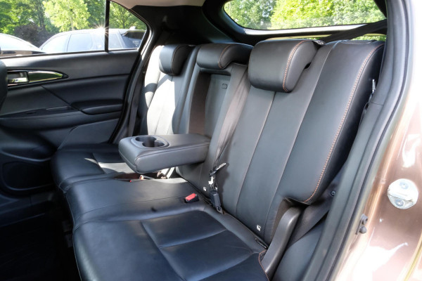 Mitsubishi Eclipse Cross 1.5 DI-T 4WD First Edition 163 PK | Adaptieve Cruise | Head Up Display | Full Leder | | Panorama dak | Stoelverwarming | 1.600kg Trekgewicht!