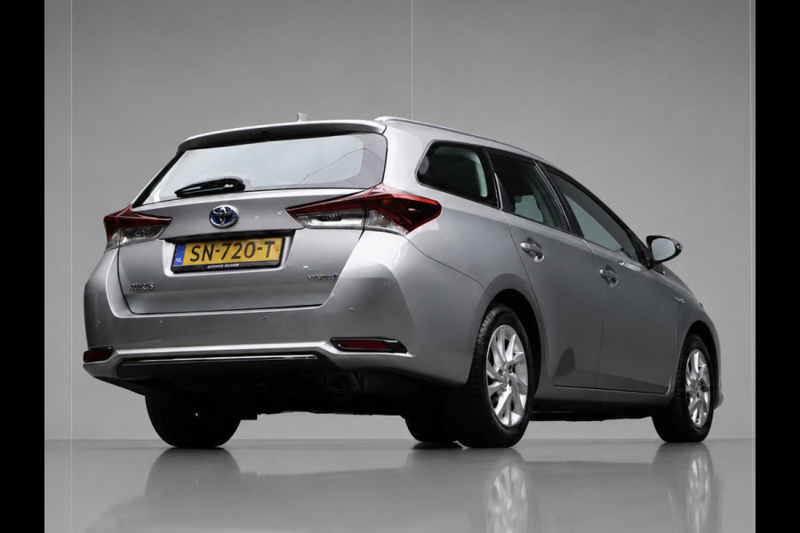 Toyota Auris Touring Sports 1.8 Hybrid Aspiration Sport (NAVI,PDC,CLIMATE,CRUISE,LANE ASSIST,SPORTSTOELEN,LM VELGEN,NETTE STAAT)