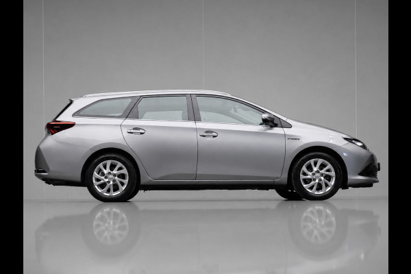 Toyota Auris Touring Sports 1.8 Hybrid Aspiration Sport (NAVI,PDC,CLIMATE,CRUISE,LANE ASSIST,SPORTSTOELEN,LM VELGEN,NETTE STAAT)