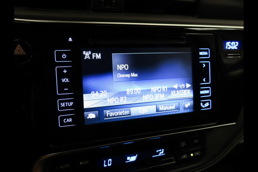 Toyota Auris Touring Sports 1.8 Hybrid Aspiration Sport (NAVI,PDC,CLIMATE,CRUISE,LANE ASSIST,SPORTSTOELEN,LM VELGEN,NETTE STAAT)