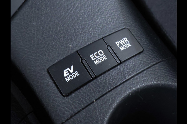 Toyota Auris Touring Sports 1.8 Hybrid Aspiration Sport (NAVI,PDC,CLIMATE,CRUISE,LANE ASSIST,SPORTSTOELEN,LM VELGEN,NETTE STAAT)