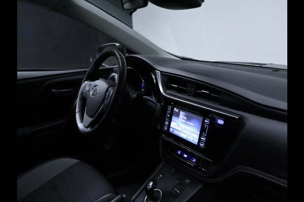 Toyota Auris Touring Sports 1.8 Hybrid Aspiration Sport (NAVI,PDC,CLIMATE,CRUISE,LANE ASSIST,SPORTSTOELEN,LM VELGEN,NETTE STAAT)