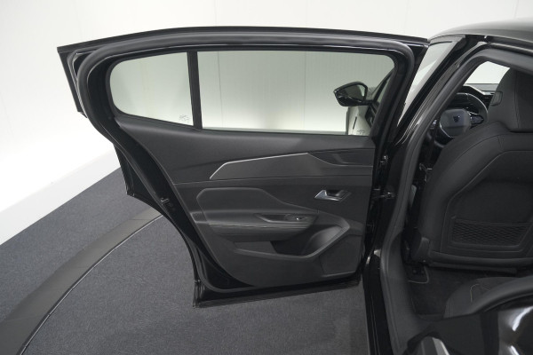 Peugeot 408 1.2 Hybrid 145 e-DCS6 GT | 360 Camera | Alcantara Pakket | Adaptieve Cruise Control | Elektrische Kofferklep