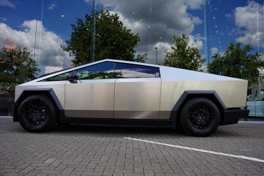Tesla Cybertruck AWD 100 kWh GERESERVEERD