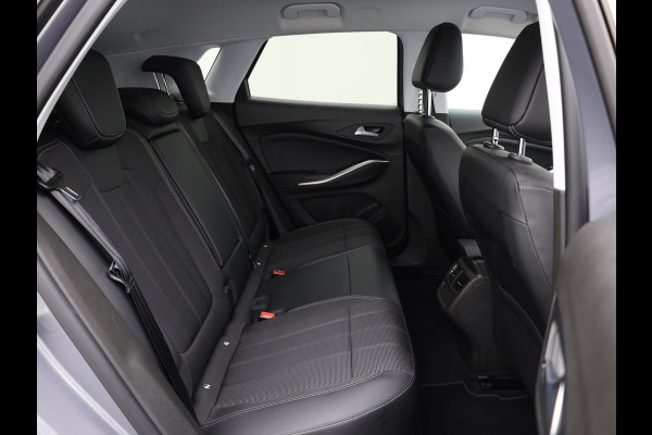 Opel Grandland 1.6 Turbo Plug-In Hybrid Level 3 | 360 Camera | Allseason banden | Stuur & Stoel verw. | Prijs Rijklaar!!