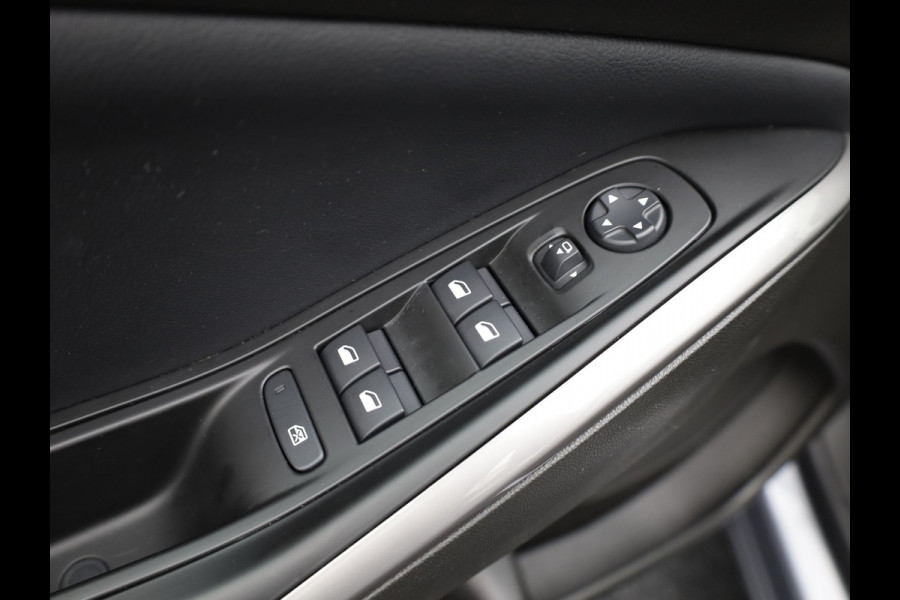 Opel Grandland 1.6 Turbo Plug-In Hybrid Level 3 | 360 Camera | Allseason banden | Stuur & Stoel verw. | Prijs Rijklaar!!