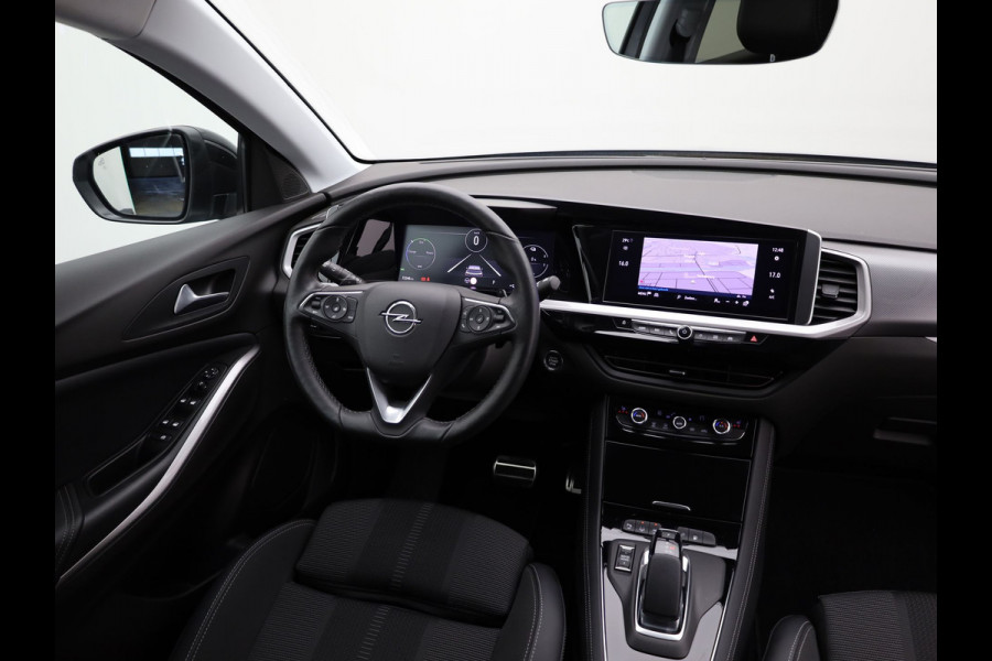 Opel Grandland 1.6 Turbo Plug-In Hybrid Level 3 | 360 Camera | Allseason banden | Stuur & Stoel verw. | Prijs Rijklaar!!