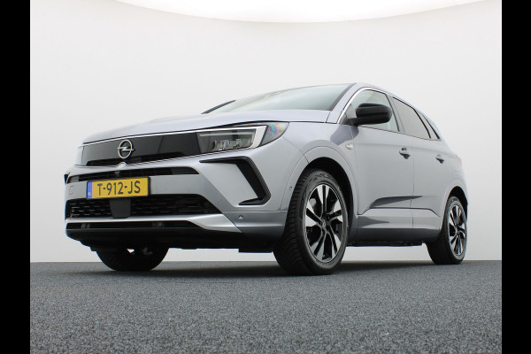 Opel Grandland 1.6 Turbo Plug-In Hybrid Level 3 | 360 Camera | Allseason banden | Stuur & Stoel verw. | Prijs Rijklaar!!